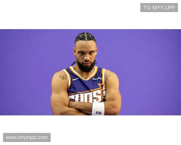 布克：狄龙每晚拼尽全力 本赛季难免有起伏但需避免重复错误